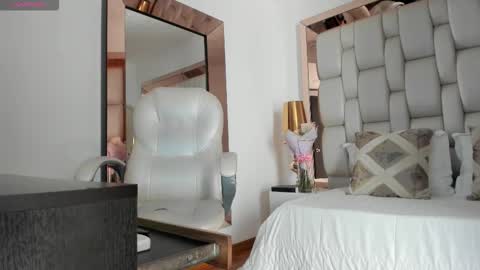 Sammy online show from November 2025 05:06:01 PM