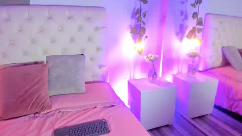 Samantha online show from November 2025 04:11:01 AM