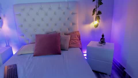 Samantha online show from February 2026 04:33:01 AM