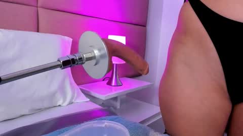 Sammy Morales online show from November 2025 01:01:01 PM