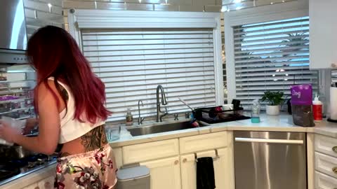 SammyandViolet online show from September 2025 02:11:02 AM