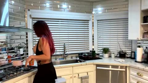SammyandViolet online show from September 2025 02:02:02 AM