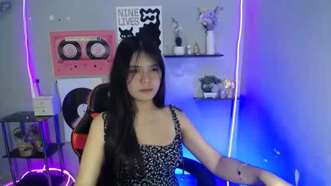 Snapshot of sampaguita_pinayxx chatting on May 2026 12:33:01 PM SOFIA online show from May 2026 12:33:01 PM