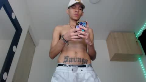 Snapshot of samuel_suarez chatting on December 2024 06:37:01 AM online show from December 2024 06:37:01 AM