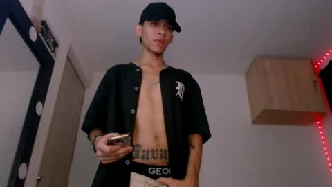 Snapshot of samuel_suarez chatting on December 2024 07:58:01 AM online show from December 2024 07:58:01 AM