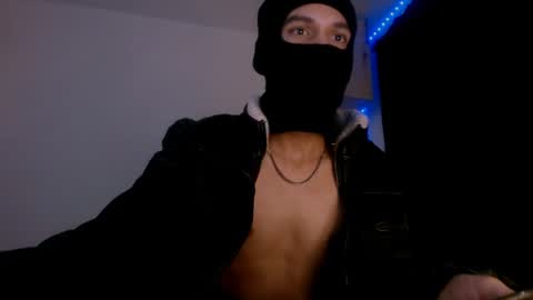 Snapshot of samuel_suarez chatting on January 2025 05:02:02 AM online show from January 2025 05:02:02 AM