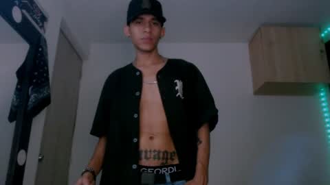 Snapshot of samuel_suarez chatting on January 2025 04:23:02 AM online show from January 2025 04:23:02 AM