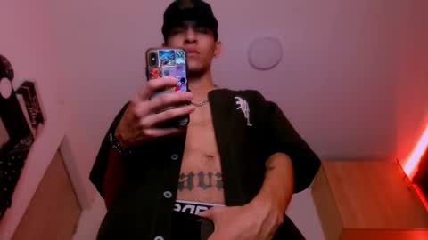 Snapshot of samuel_suarez chatting on February 2025 10:09:02 AM online show from February 2025 10:09:02 AM