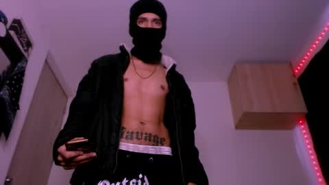 Snapshot of samuel_suarez chatting on February 2025 01:05:02 PM online show from February 2025 01:05:02 PM