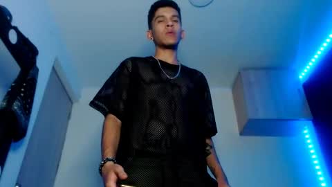 Snapshot of samuel_suarez chatting on March 2025 09:54:02 PM online show from March 2025 09:54:02 PM