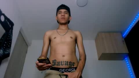 Snapshot of samuel_suarez chatting on March 2025 05:42:02 AM online show from March 2025 05:42:02 AM