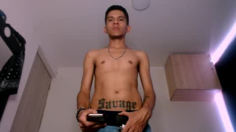 Snapshot of samuel_suarez chatting on March 2025 03:02:02 AM online show from March 2025 03:02:02 AM