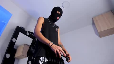 Snapshot of samuel_suarez chatting on October 2025 12:41:01 AM online show from October 2025 12:41:01 AM