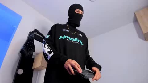 Snapshot of samuel_suarez chatting on October 2025 04:45:02 AM online show from October 2025 04:45:02 AM