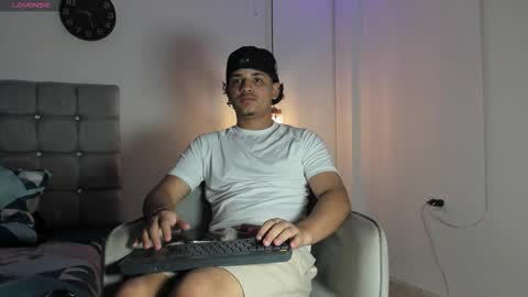 samxx_muscle online show from September 2025 02:28:01 PM