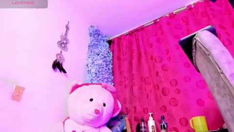Snapshot of samy_ice chatting on June 2026 02:24:02 AM samy_ice online show from June 2026 02:24:02 AM