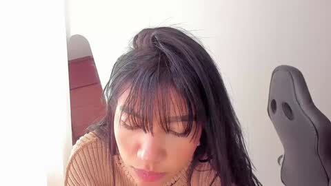 Hello I am absent due to a family calamity I will return soon-hola estoy ausente por un problema familiar volvere pronto. online show from January 2025 08:07:02 PM