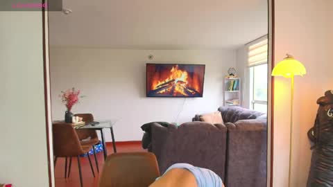 Hello I am absent due to a family calamity I will return soon-hola estoy ausente por un problema familiar volvere pronto. online show from April 2026 09:50:01 PM