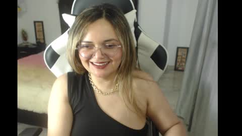 Snapshot of samy_vsn chatting on February 2025 11:01:01 PM samy_vsn online show from February 2025 11:01:01 PM