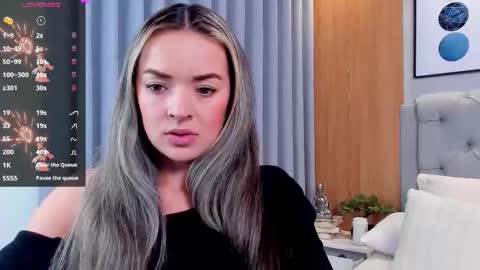 Samy Bennet online show from January 2026 06:33:02 PM