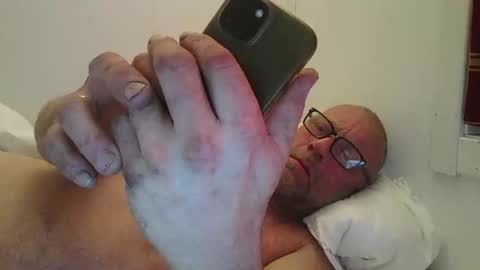 sandnesrune523 online show from February 2026 01:07:01 PM