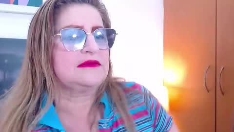 Snapshot of sandra_20_ chatting on October 2025 10:47:01 AM SANDRA online show from October 2025 10:47:01 AM