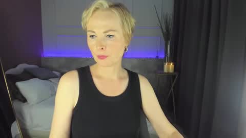 Sandra online show from January 2025 12:05:02 PM