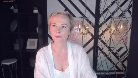 Sandra online show from January 2025 11:56:02 AM