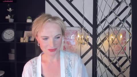 Sandra online show from February 2025 05:16:01 AM