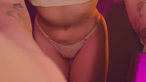 Sandy  online show from March 2026 04:17:01 AM