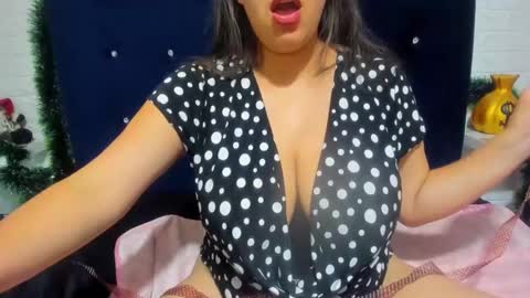 Snapshot of sandraclarkx69 chatting on December 2024 11:02:01 PM sandraclarkx69 online show from December 2024 11:02:01 PM