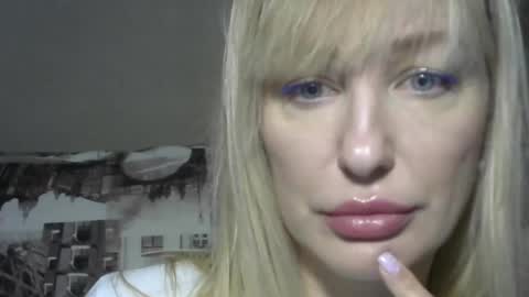 Sandra online show from January 2025 10:17:02 PM