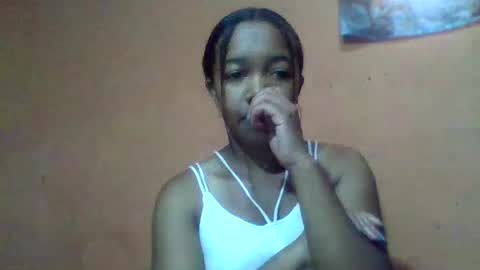 sandriana26 online show from April 2026 05:44:02 AM