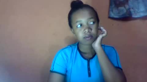 sandriana26 online show from April 2026 05:43:01 AM