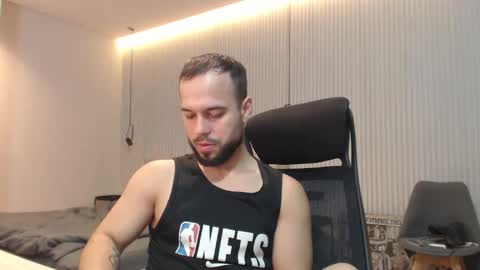 DeAlex online show from November 2025 07:18:02 AM