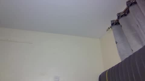 sandy online show from September 2025 01:22:02 AM