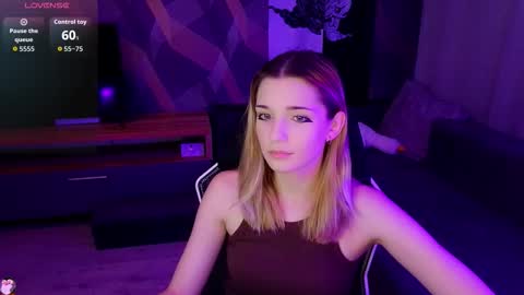 sandy_belle88 online show from September 2025 06:44:01 PM