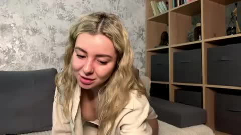 Sandy online show from April 2026 04:25:01 PM