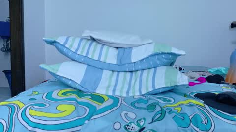 sandy online show from December 2025 09:30:01 PM