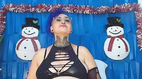 Snapshot of sandyrosee_ chatting on December 2024 01:02:02 AM Sandy Rose online show from December 2024 01:02:02 AM