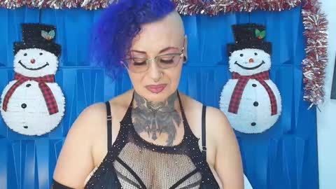 Snapshot of sandyrosee_ chatting on December 2024 06:05:02 PM Sandy Rose online show from December 2024 06:05:02 PM