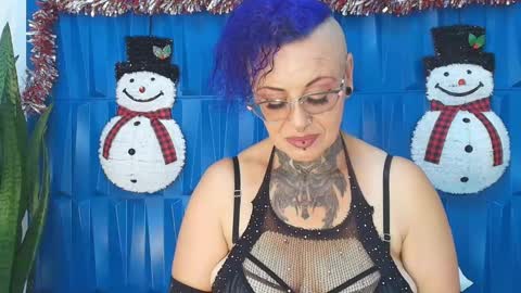 Snapshot of sandyrosee_ chatting on December 2024 09:08:02 PM Sandy Rose online show from December 2024 09:08:02 PM