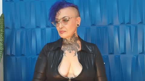Snapshot of sandyrosee_ chatting on February 2025 06:55:01 PM Sandy Rose online show from February 2025 06:55:01 PM