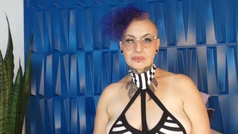 Snapshot of sandyrosee_ chatting on February 2025 11:46:01 PM Sandy Rose online show from February 2025 11:46:01 PM