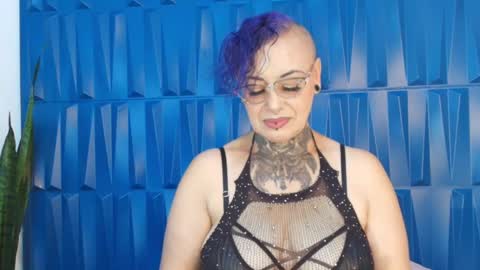 Snapshot of sandyrosee_ chatting on February 2025 03:08:01 PM Sandy Rose online show from February 2025 03:08:01 PM