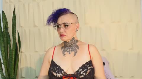 Snapshot of sandyrosee_ chatting on March 2025 09:08:02 PM Sandy Rose online show from March 2025 09:08:02 PM