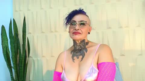 Snapshot of sandyrosee_ chatting on March 2025 09:35:01 PM Sandy Rose online show from March 2025 09:35:01 PM