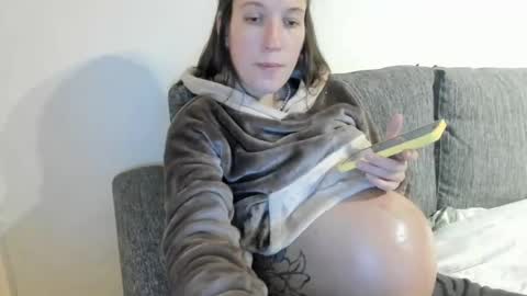 Sandy online show from December 2024 03:00:02 PM