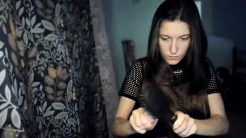 Sandy online show from March 2025 08:00:01 PM