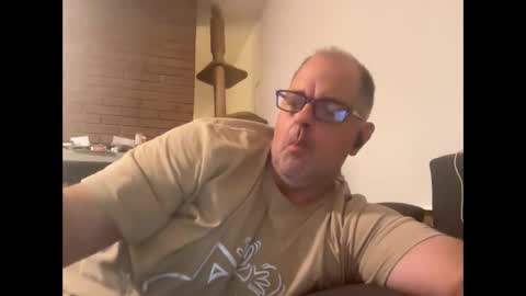 santaklaus77 online show from October 2025 09:58:02 PM